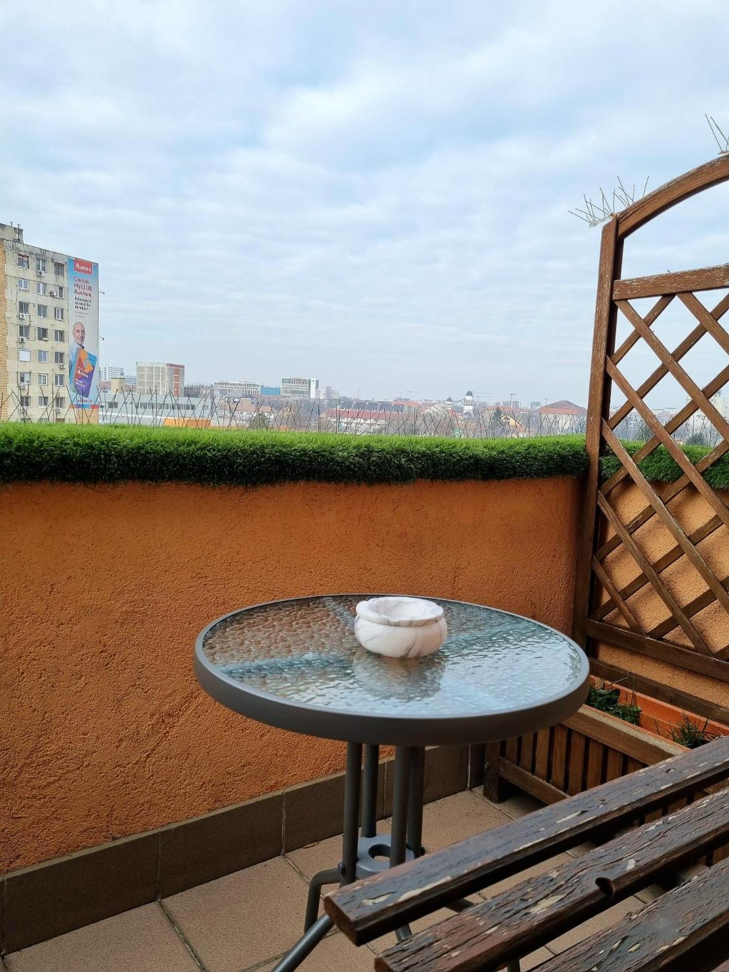 Iulius Town Charm Cozy Apartments 티미쇼아라 외부 사진